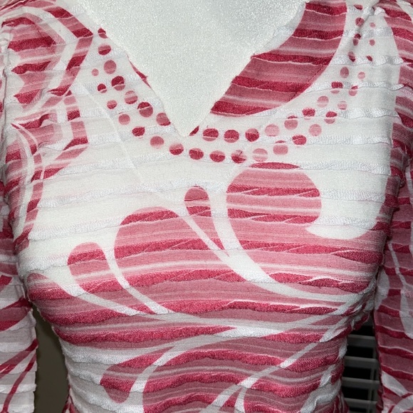 Women’s Before & Again pink & white sheer burnout V-neck top size medium - Picture 2 of 11